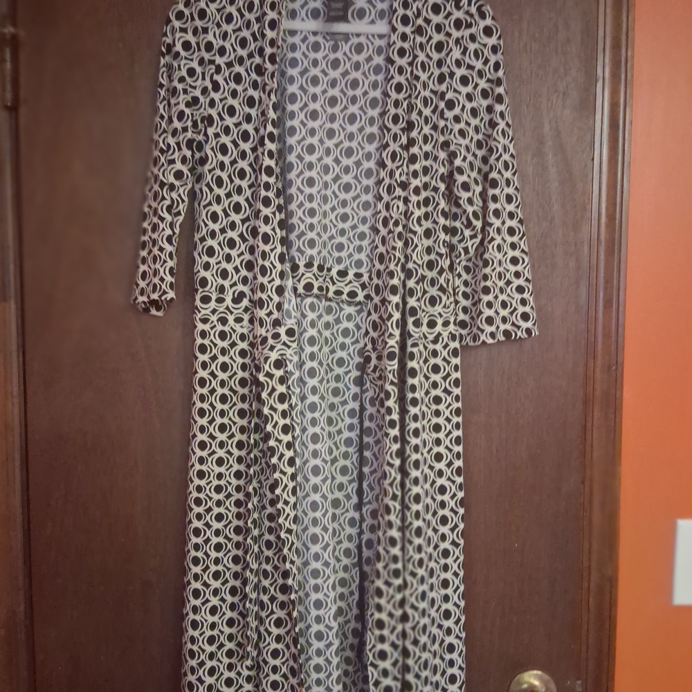 Bisou Bisou Black and White Geometric Long Sleeve Dress